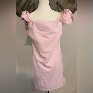 Pink Off The Shoulder Dress 🩷 With Bows On Each Side Of Sleeve 🩷